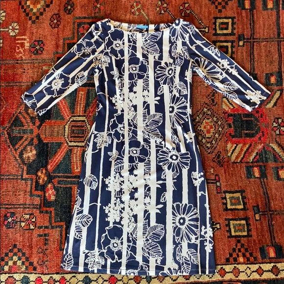 Professional and Flattering J. McLaughlin Dress - Picture 9 of 12